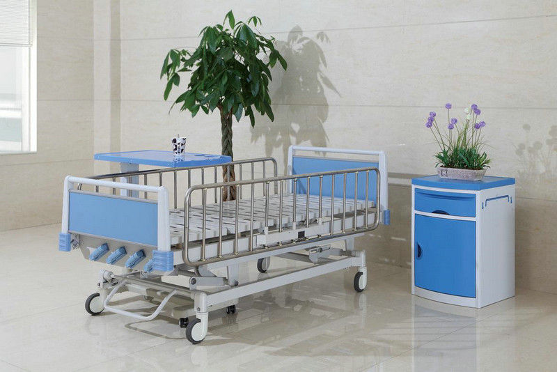 Camas de hospital pediátricas para el bebé