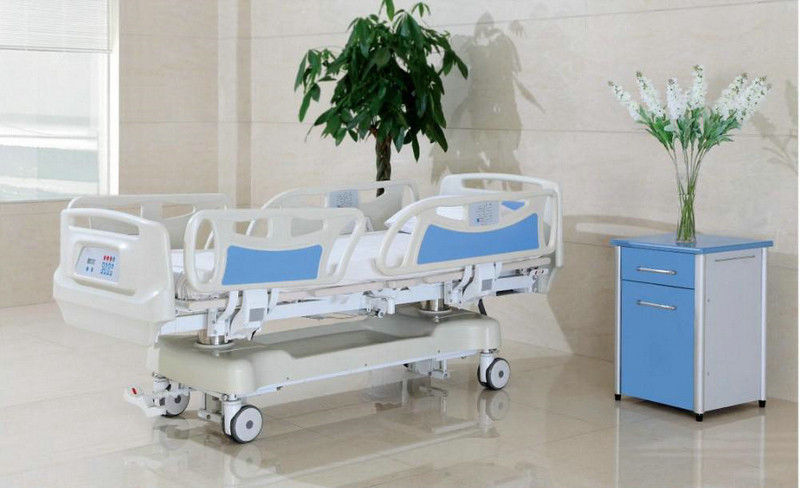 Cama paciente del hospital ICU para el uso en el hogar, la cabeza del ABS y el tablero de pie
