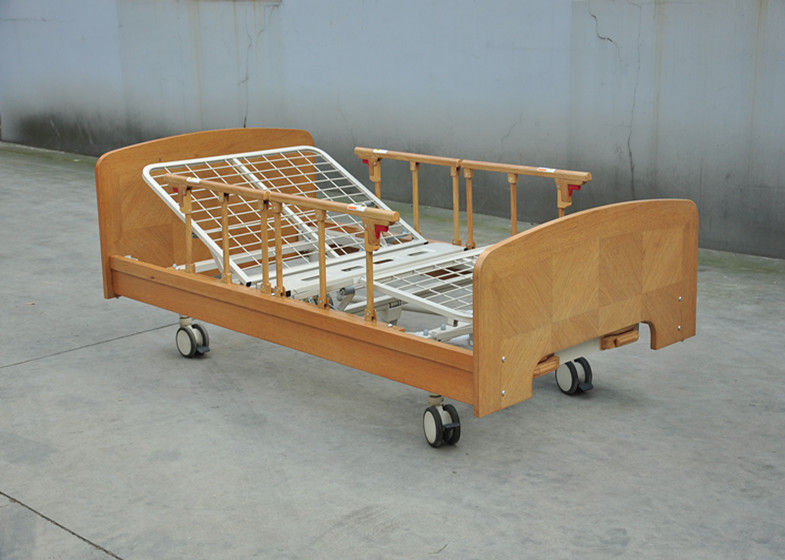 Carril lateral inestable manual de la aleación de aluminio de la estructura de madera sólida de dos de reposo camas de la clínica